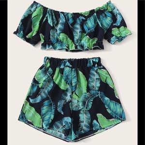 Trendy Two piece Tropical set 🐠🌴
